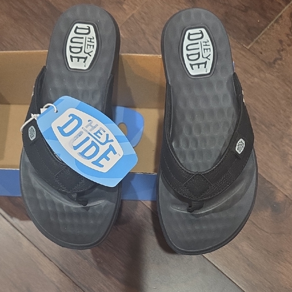 Hey Dude Christi Flip Classic Sandals - Picture 2 of 8